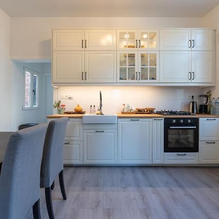 Large Room In House W Shared Kitchen & Bathroom W Free Parking Bluecard Αμβέρσα Εξωτερικό φωτογραφία
