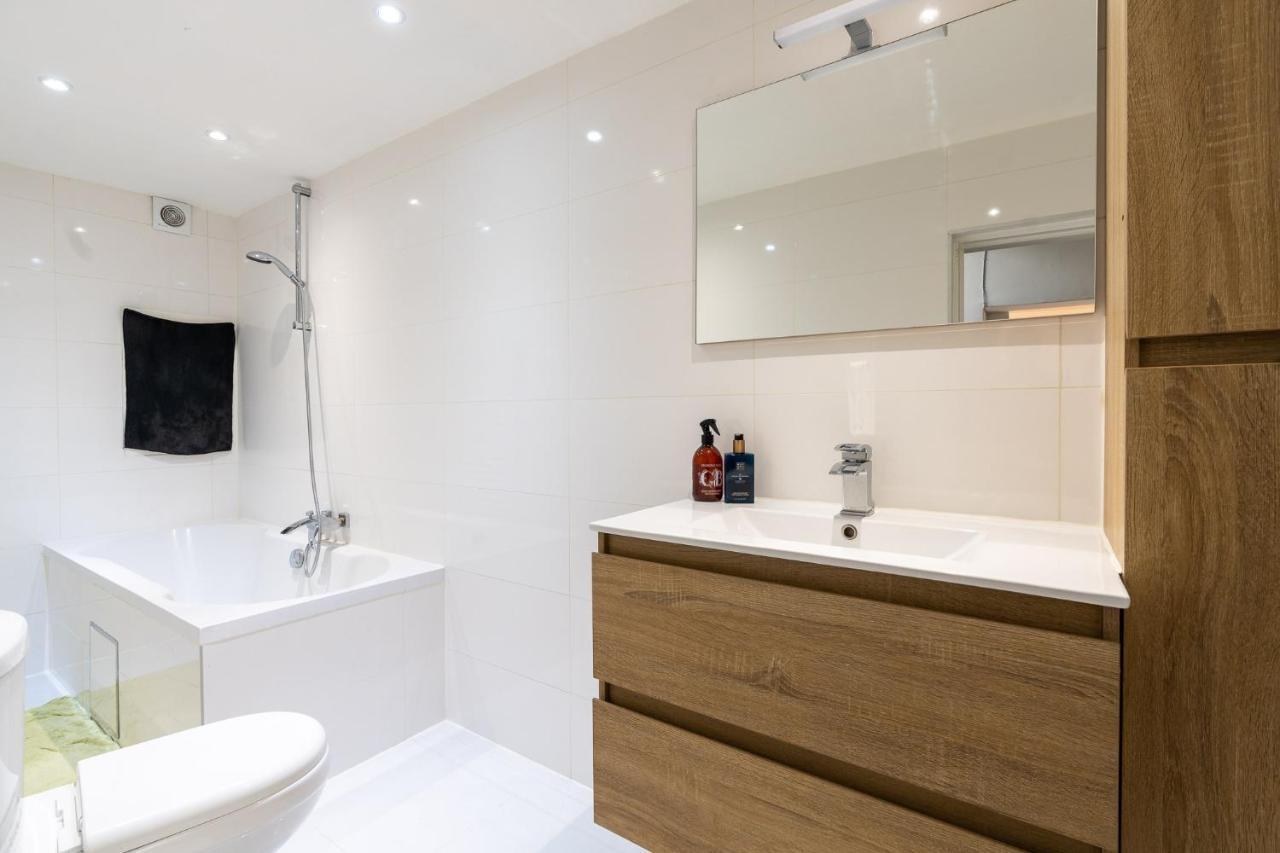 Large Room In House W Shared Kitchen & Bathroom W Free Parking Bluecard Αμβέρσα Εξωτερικό φωτογραφία